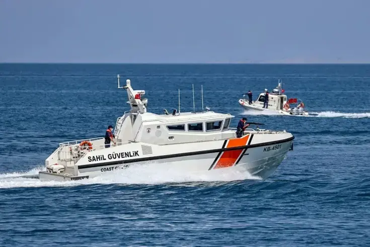 İzmir’de düzensiz göçmenler lastik bottan düştü: 4 ölü