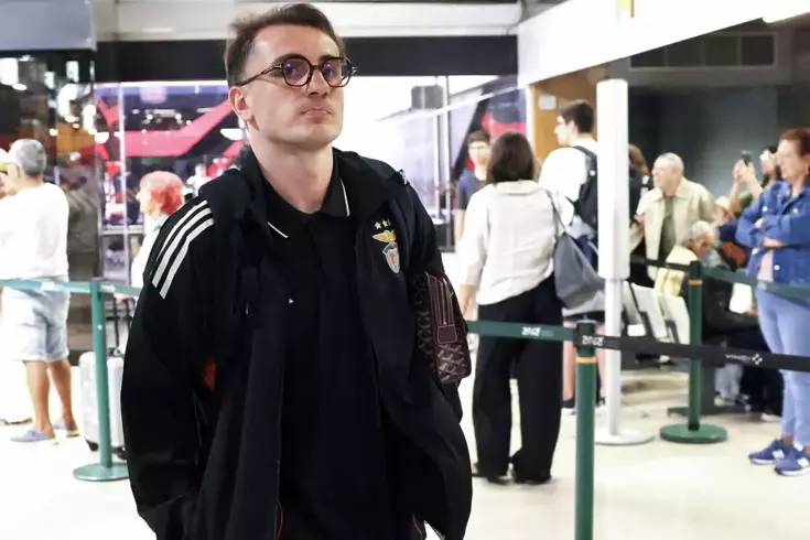 Benfica havaalanından paylaştı! Kerem Aktürkoğlu İstanbul’a geliyor