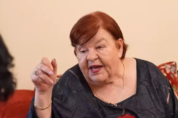 Kaynanalar’ın ‘Döndü’sü Defne Yalnız, 3+1 evinde nostaljik bir yaşam sürüyor